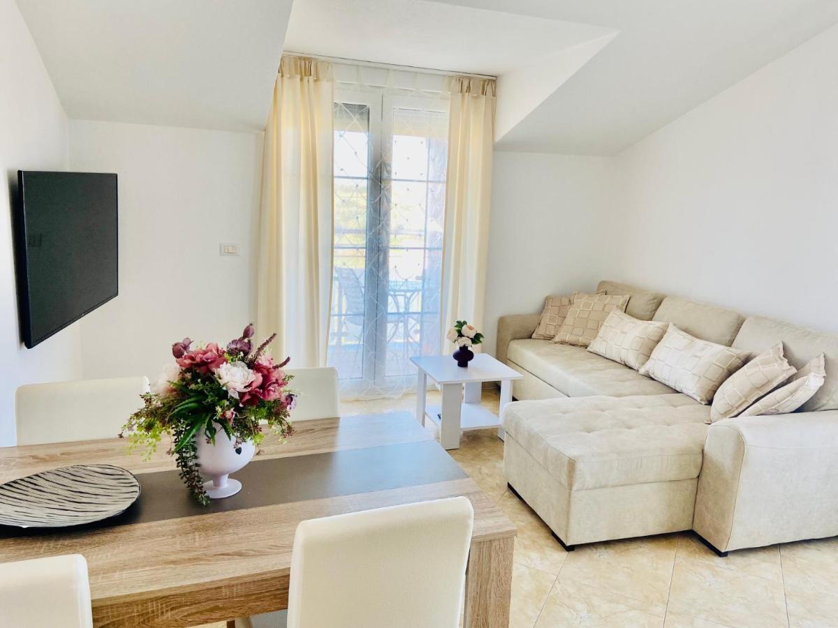 Apartments Brnada 우마그 외부 사진